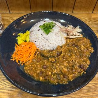 ゴーヤとブラックチャナ豆のキーマ