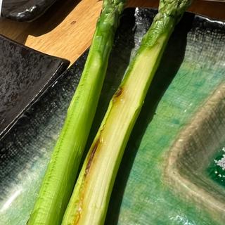 焼きアスパラガス