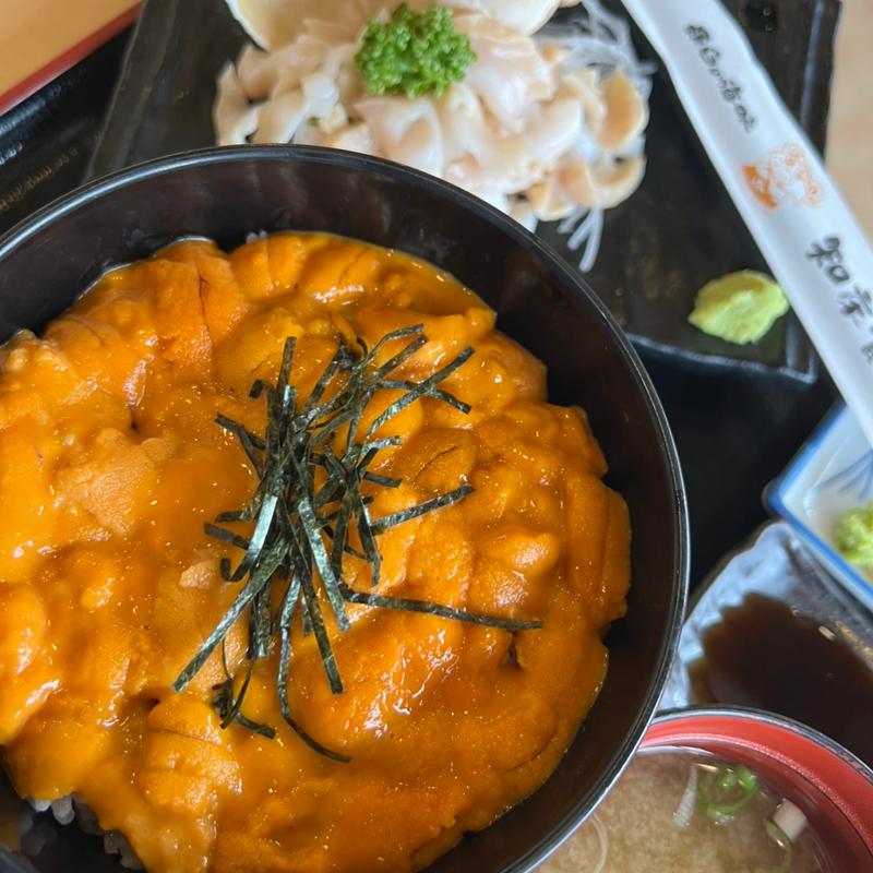 雲丹丼　つぶ貝刺身(知床食堂 )