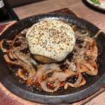 極みつくね鉄板(チーズ黒胡椒)