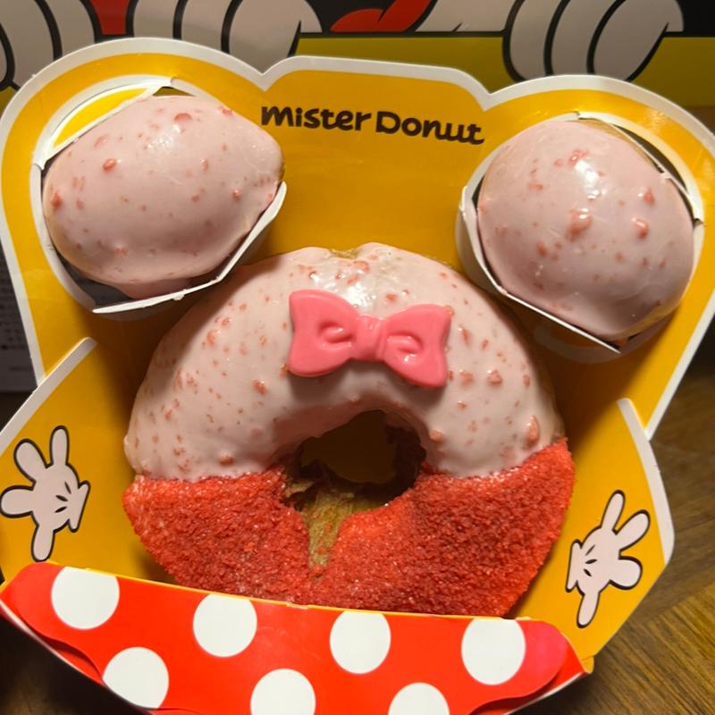 ふわふわシューストロベリーリング ＜ミニーマウス＞(ミスタードーナツイオン三木青山ショップ)