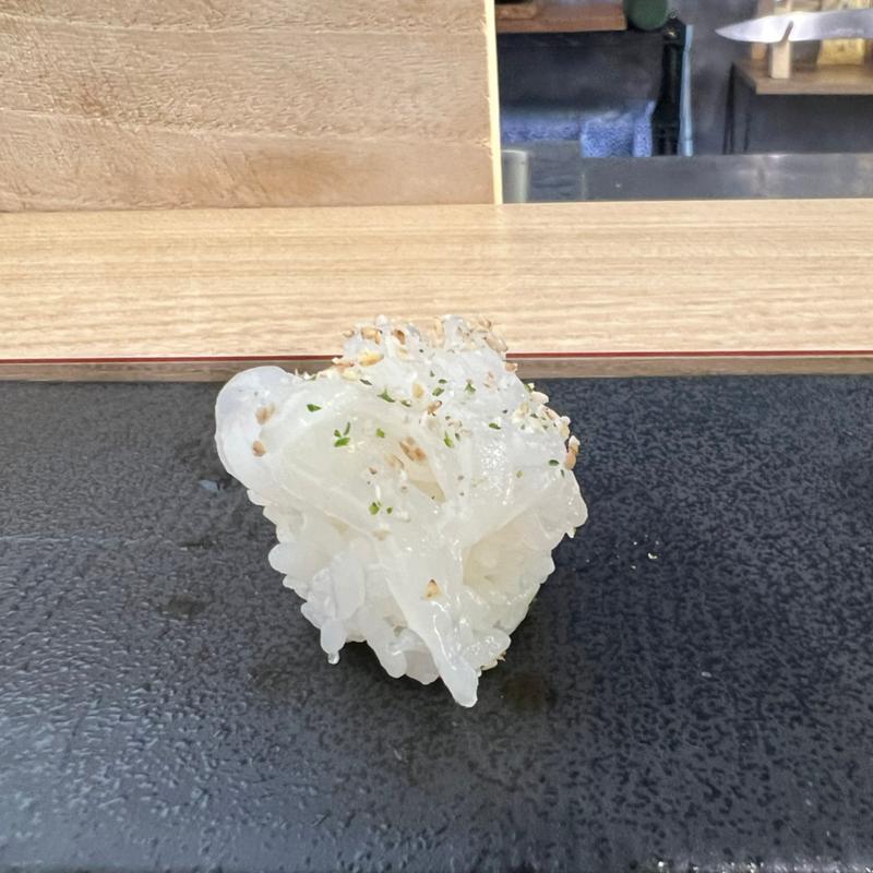 長崎産剣先イカの握り(鮓 くおん)