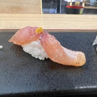 明石サワラの握り(鮓 くおん)