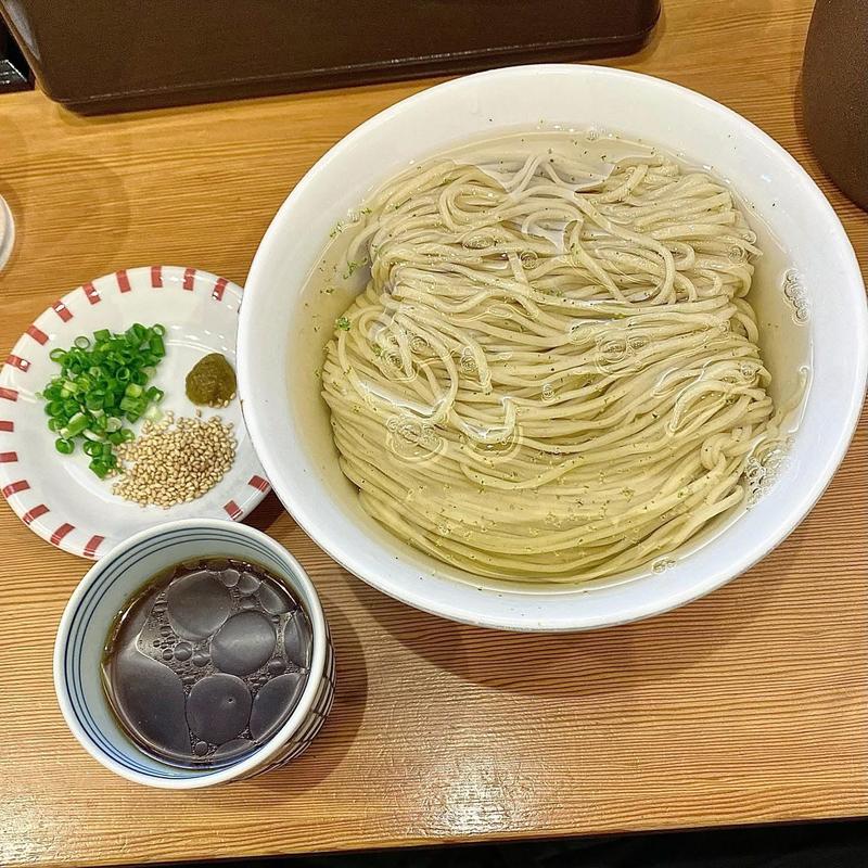 とろろ昆布水のざるラーメン 大 柚子胡椒(らーめん工房 麺作)