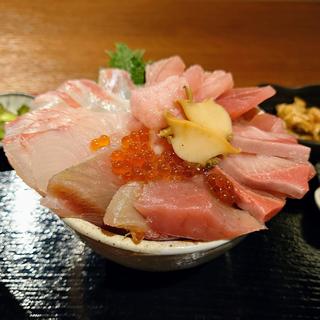 特選海鮮丼