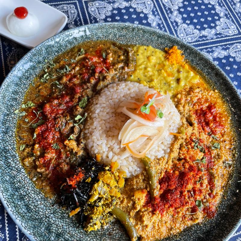 選べるカレーあいがけ(旧ヤム邸 中之島洋館 )