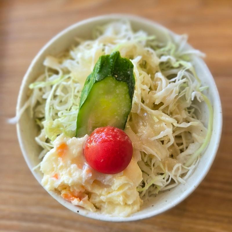 サラダ(かくいにいくか)