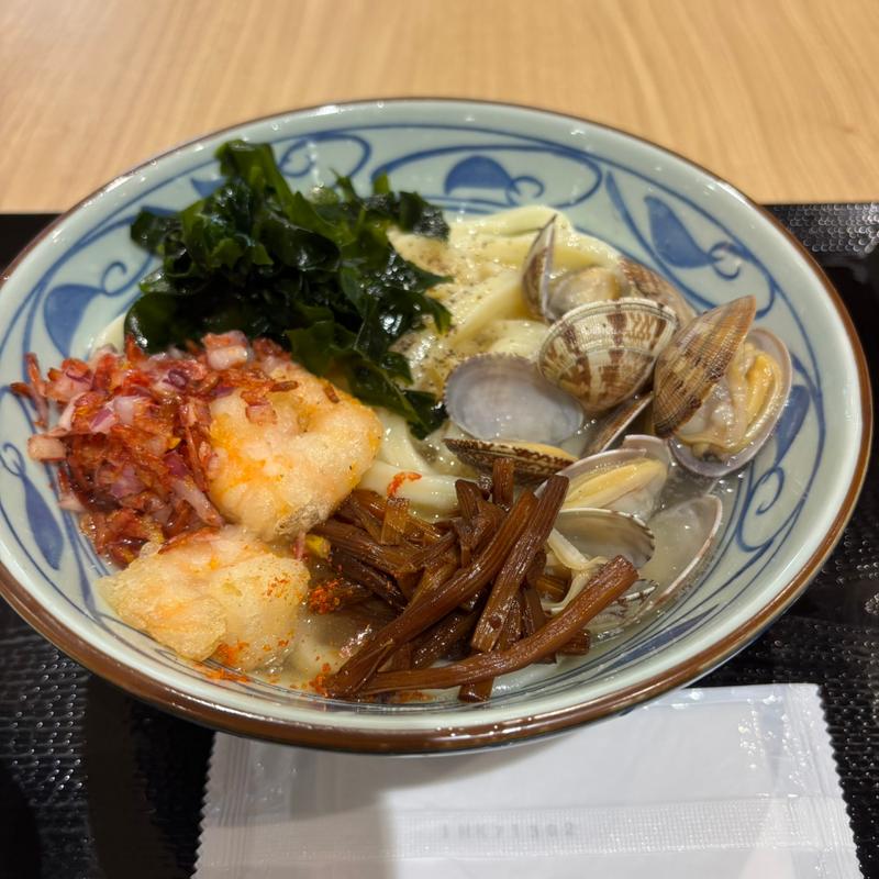 冷た〜い海鮮旨塩うどん(丸亀製麺イオンモール岡崎)