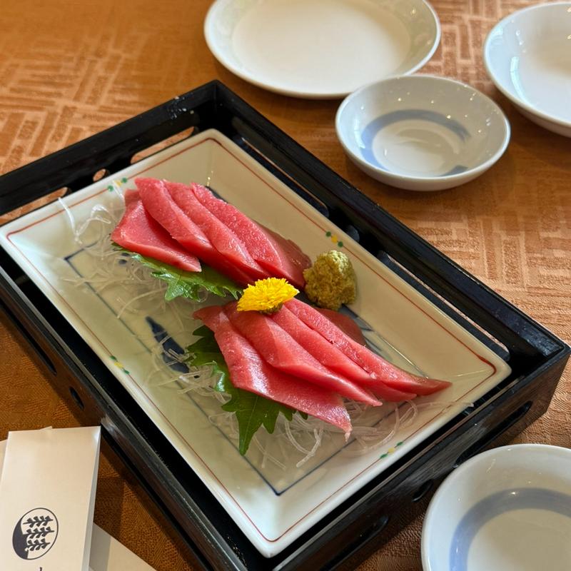 本鮪天身の刺身(東武藤が丘カントリー倶楽部)