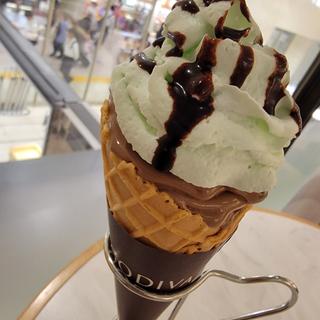 ソフトクリームチョコレートミント(GODIVA café Omiya)
