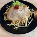 汁無し台湾らーめん(辛さ0)(金まる餃子)