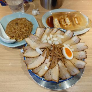 中華そば白焼豚ダブルラーメン+餃子+焼き飯