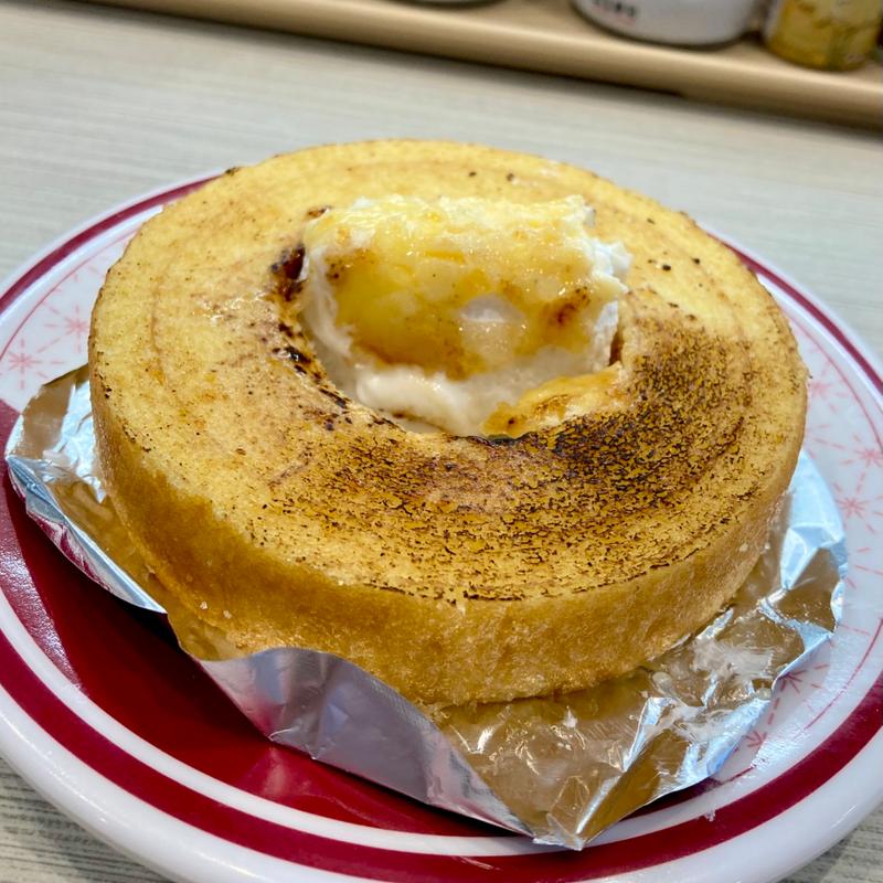 Wクリームのバウムクーヘンブリュレ(はま寿司 生野巽北店)