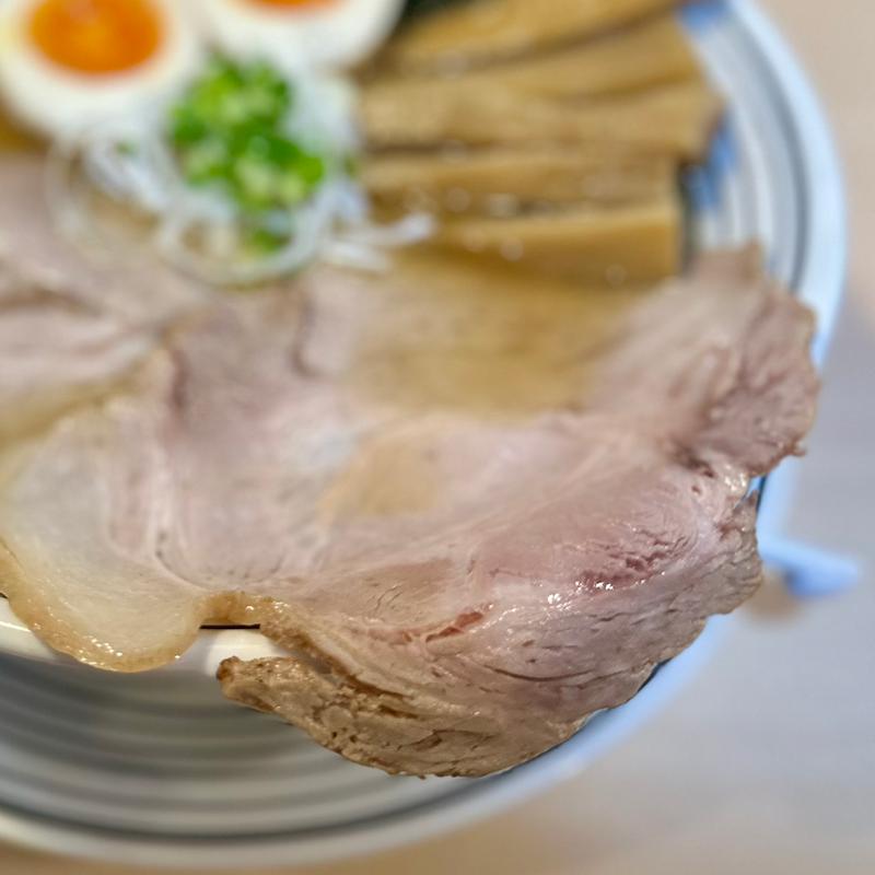 にぼしらぁめん全部入り(煮干しらぁめん 猫トラ亭)