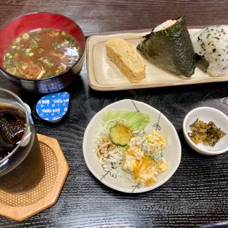 おにぎりモーニング わかめ 鮭