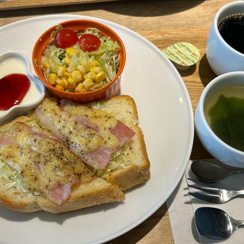 高知キャベツとベーコンマスタードトースト(COCOCHIコーヒー)