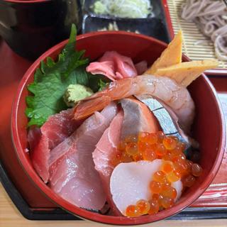 海鮮丼