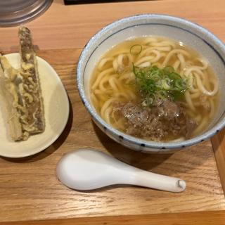 牛肉ごぼ天うどん