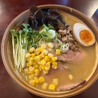 味噌らーめん＋ぜんぶのせ
