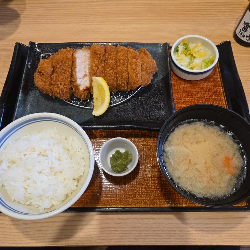 黄金豚厚切りロースかつ【200g】(かつはな亭 足利店 )