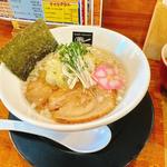 背脂塩らーめん(塩らーめん専門店 SHIN8(しんぱち))