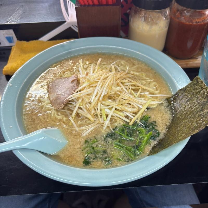 ラーメン（中盛）（ネギトッピング、味濃いめ、油多め）(らーめん屋てんまる)