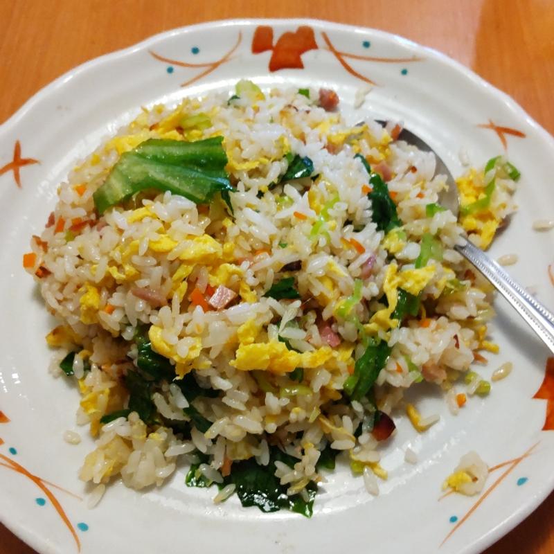 五目チャーハン(中華料理屋 餃子や 東神奈川店)