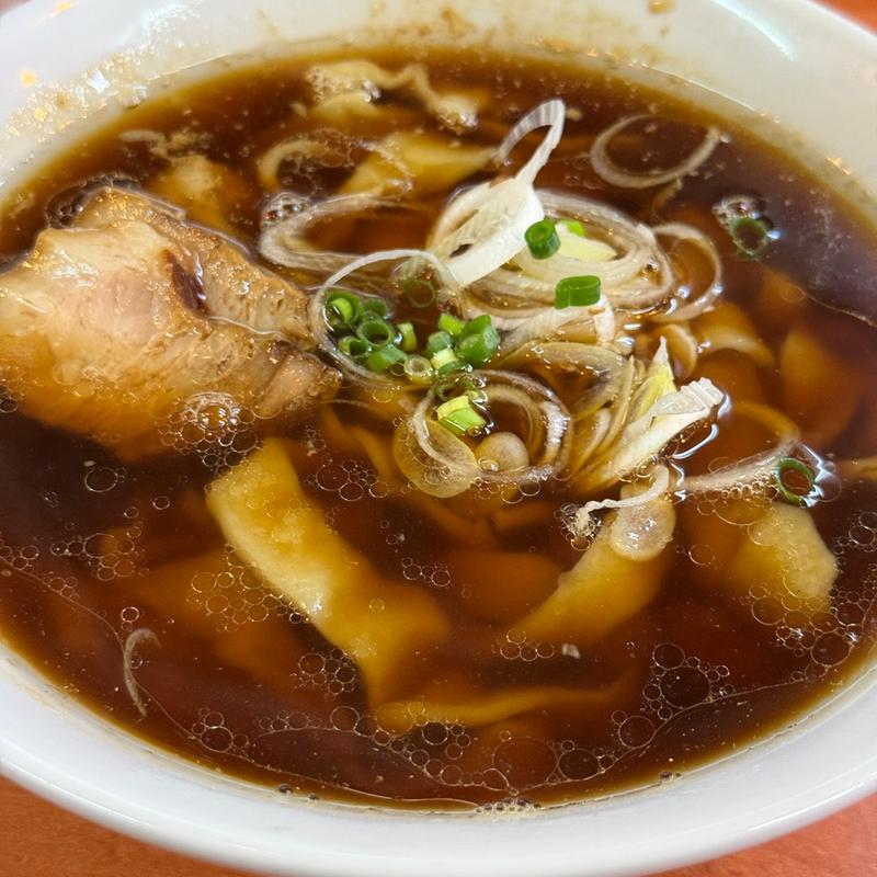 ラーメン(日陰)