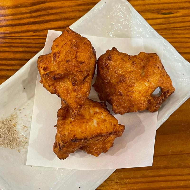 鶏の唐揚げハーフ(大衆酒場 うおまるスタンド 福島店)