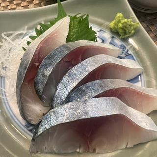 〆鯖の刺身