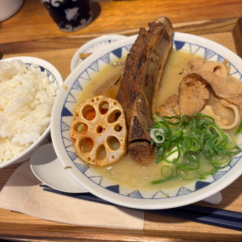 炙りスペアリブの豚汁(ごちそうとん汁)