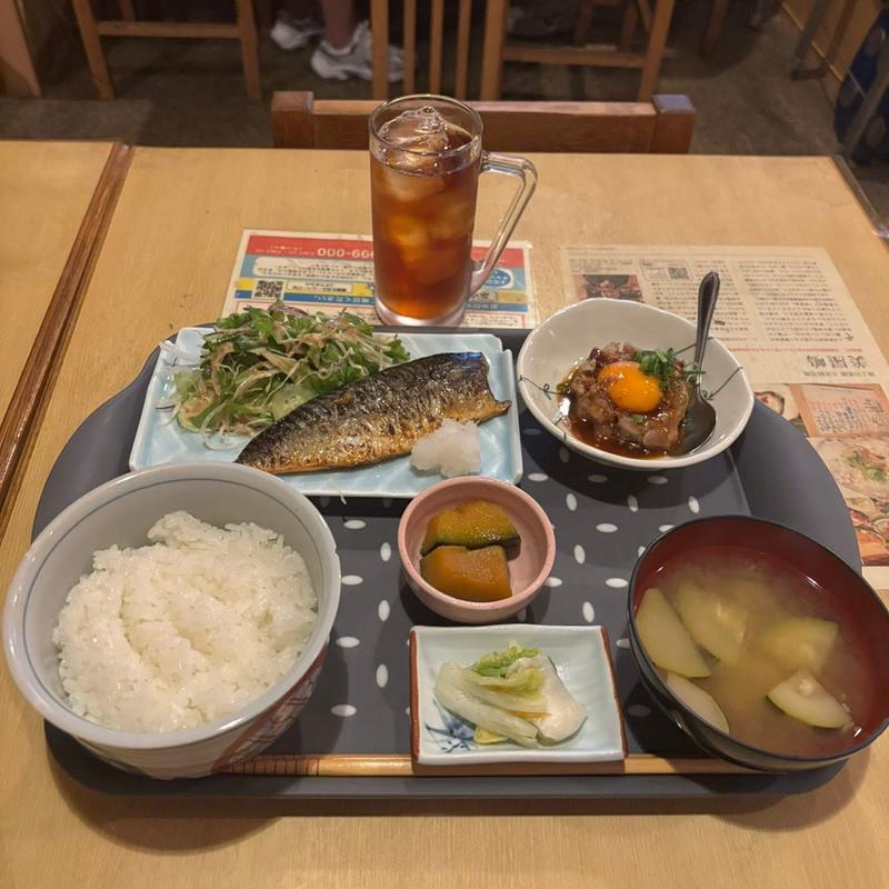 焼き鯖とユッケランチ(旬彩 和み屋 美屋嶋)