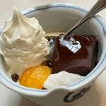 クリームあんみつ
