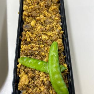 鶏ひき肉と卵のそぼろご飯