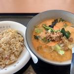 タンタン刀削麺とにんにく炒飯