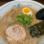 背脂醤油ラーメン