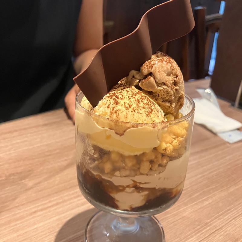 パフェ　ティラミス&バニラ(COMMISSARY NIHONBASHI コミッサリー日本橋)