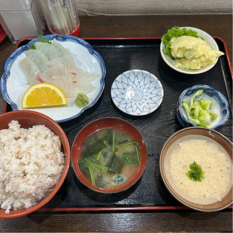 朝じめ真鯛刺身(まる信 食堂 )