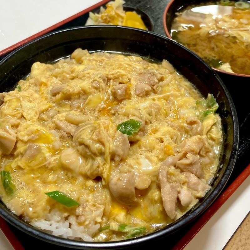 大和地鶏の親子丼(御食事処 世起)