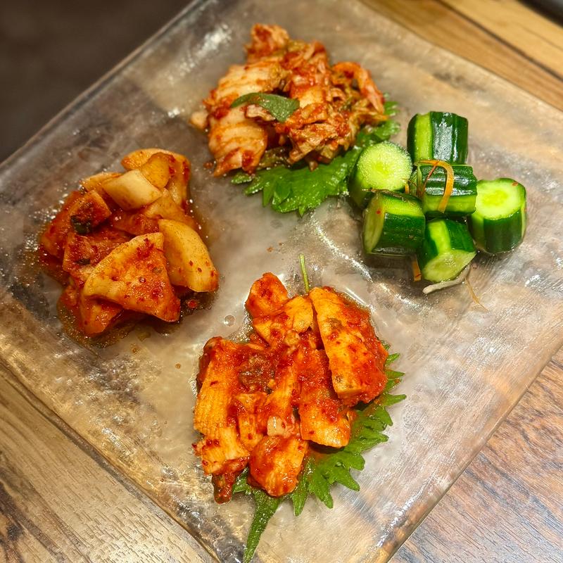 自家製キムチ盛り合わせ(焼肉ブリッヂ エキアプレミエ和光店)