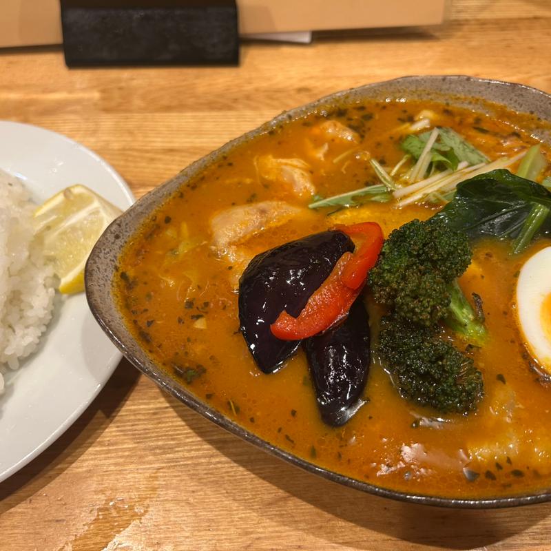 チキンと野菜のカレー(北海道料理 年輪)