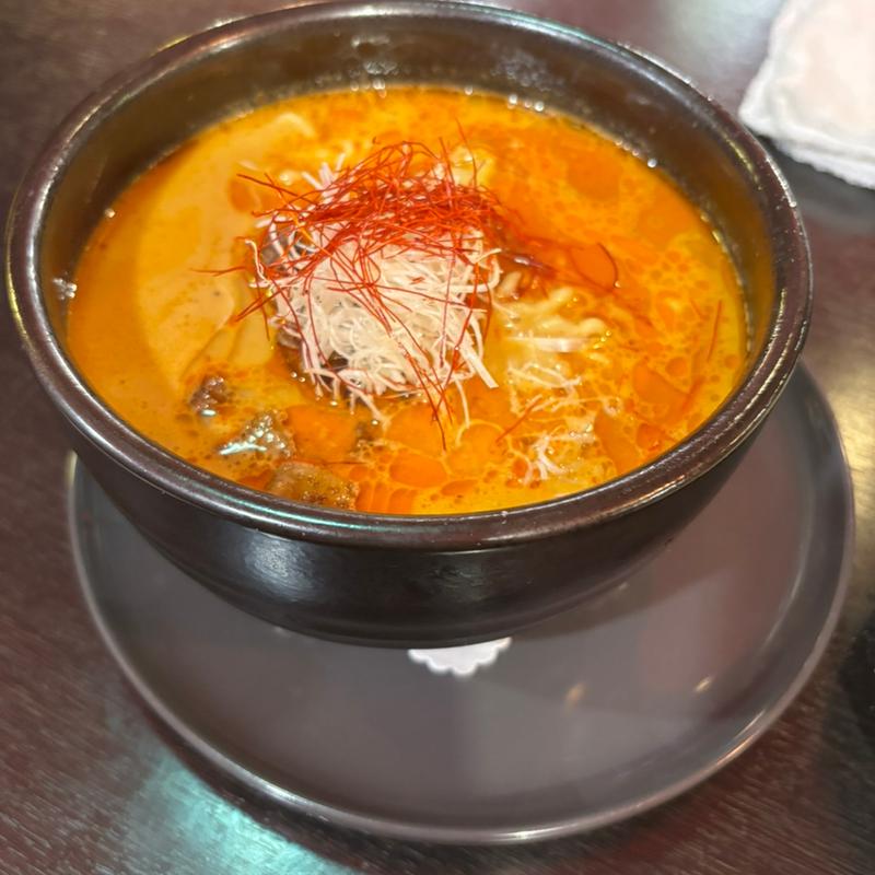 担々麺(中華バル 楽)