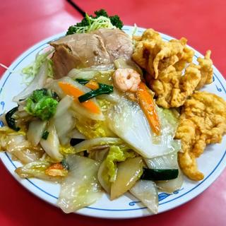 Ｂランチ（八宝菜と豚天）