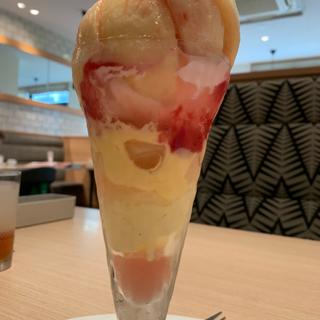 フレッシュ桃まるごと1個ザ•サンデー