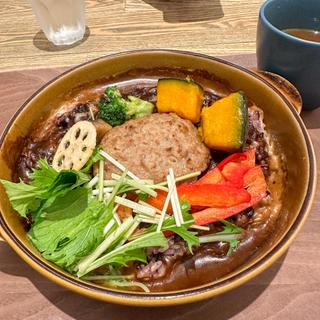 お野菜たっぷり黒カレーのハンバーグドリア