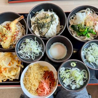 太郎三味そば1.5盛り＋温玉＋サービスかき揚げ