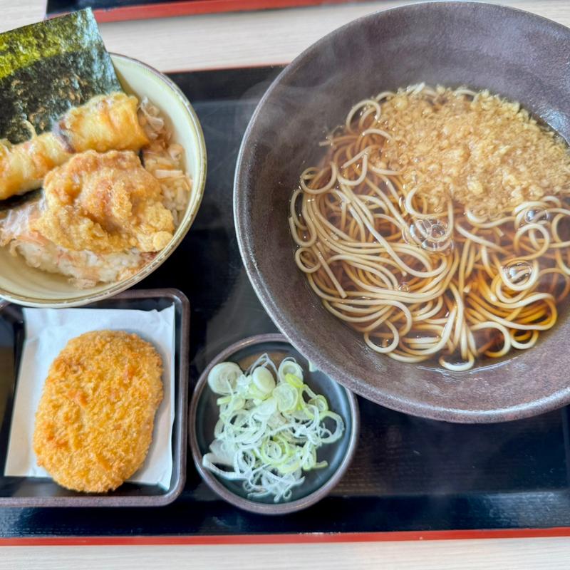 特ランチ　唐揚げのり弁(ゆで太郎 もつ次郎 加須北小浜店)