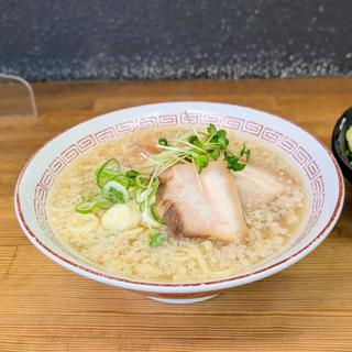 ニンニク香る塩ラーメン 背脂