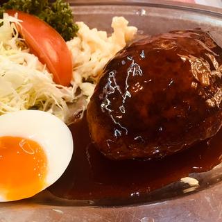 ハンバーグ（デミグラスソース）