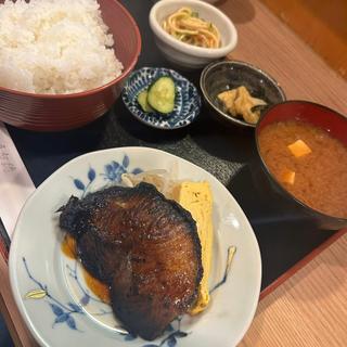ムツの照り焼き定食 ライス大盛り